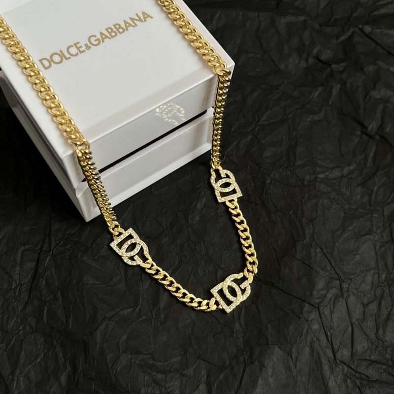 DG necklace 09yxq07